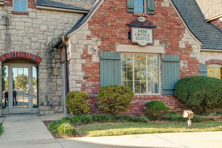 More Photos Of 1420-1426 E Bradford Pky, Springfield Medical For Lease