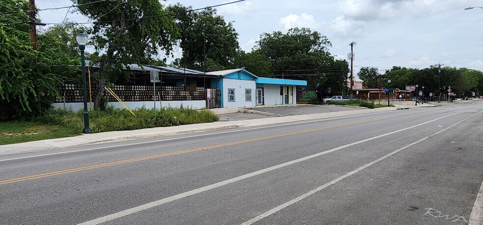 More Photos Of 2909 St Mary's St, San Antonio Restaurant For Sale