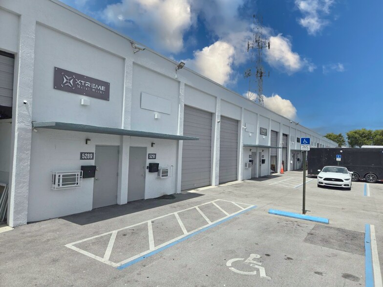 More Photos Of 5220-5296 NW 163rd St, Miami Lakes Warehouse For Lease