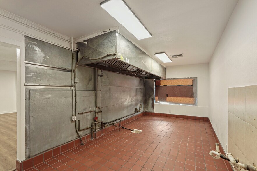 More Photos Of 1765 Monte Diablo Ave, Stockton General Retail For Sale