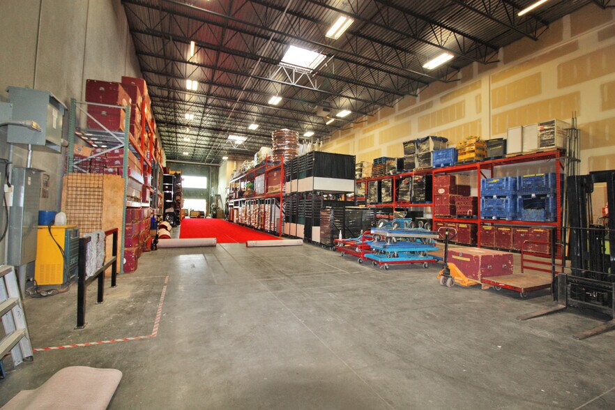 More Photos Of 18 Highland Park Way NE, Airdrie Distribution For Sale