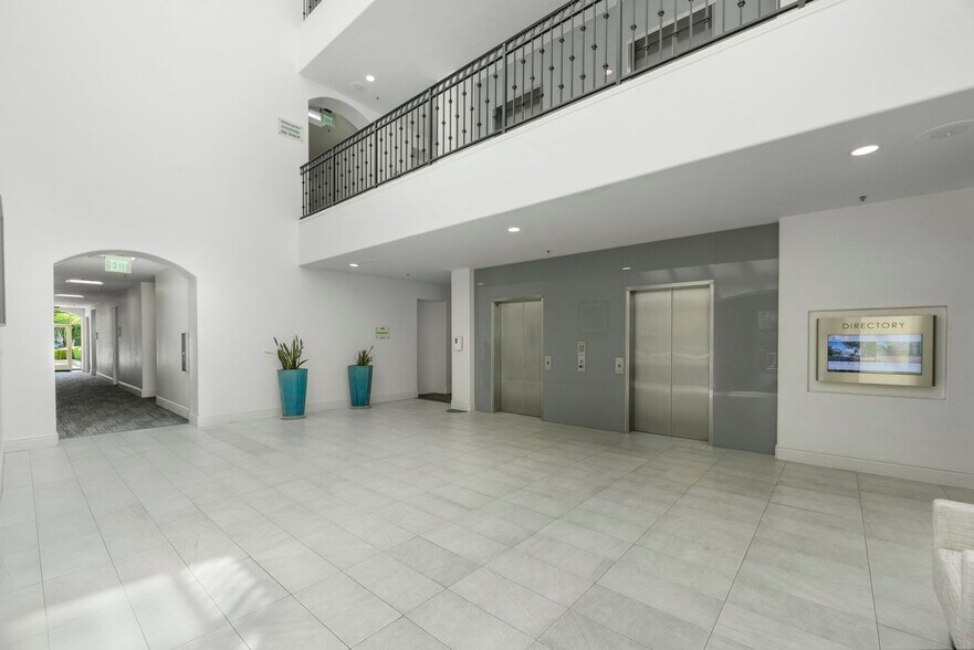 More Photos Of 2535 Townsgate Rd, Westlake Village Unknown For Lease