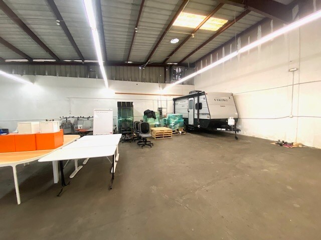 More Photos Of 9700 Almeda Genoa Rd, Houston Flex For Lease