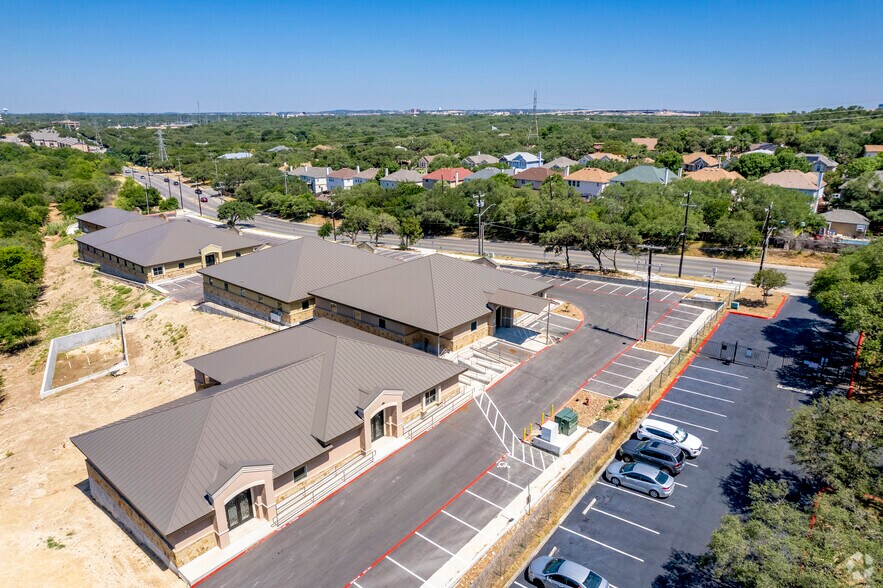 More Photos Of 2130 Thousand Oaks Dr, San Antonio Office For Lease
