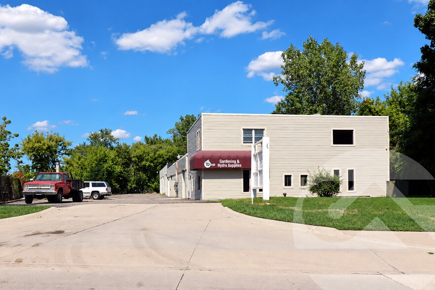 Primary Photo Of 44480 Grand River Ave, Novi Warehouse For Sale