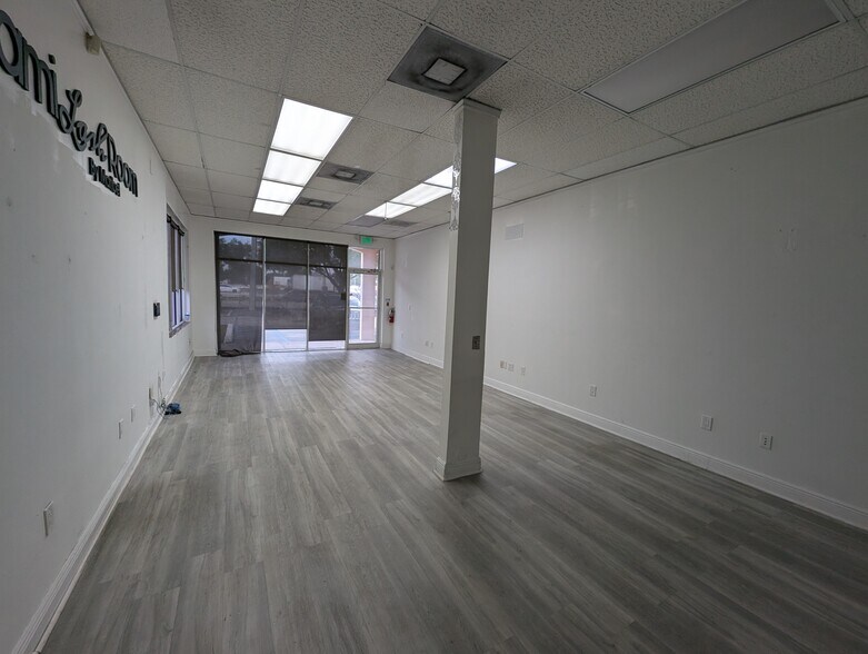 More Photos Of 12975 W Okeechobee Rd, Hialeah General Retail For Lease