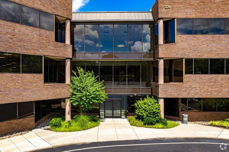 More Photos Of 224 Strawbridge Dr, Moorestown Office For Lease