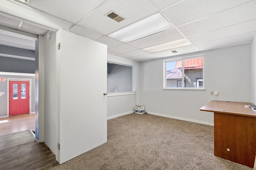 More Photos Of 560 W Pike St, Canonsburg Office Residential For Sale
