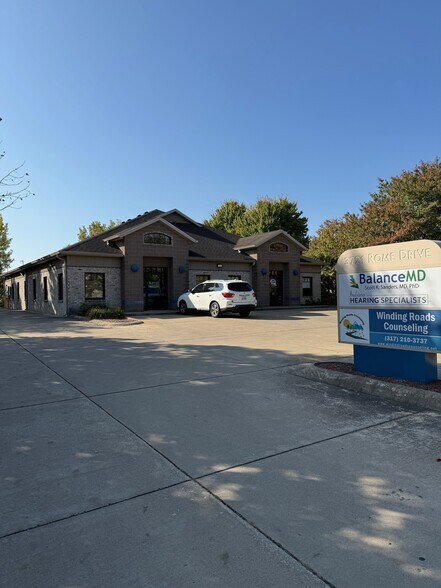More Photos Of 3721 Rome Dr, Lafayette Medical For Lease