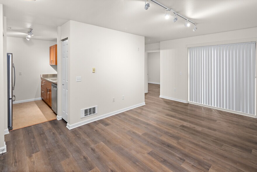 More Photos Of 711 N 35th St, Seattle Apartments For Lease