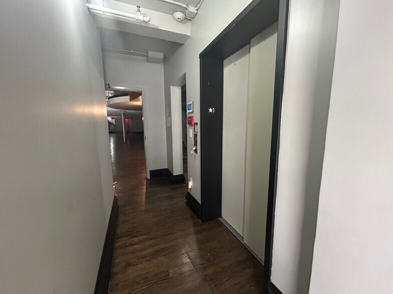 More Photos Of 907 Houston St, Fort Worth Loft Creative Space For Sale