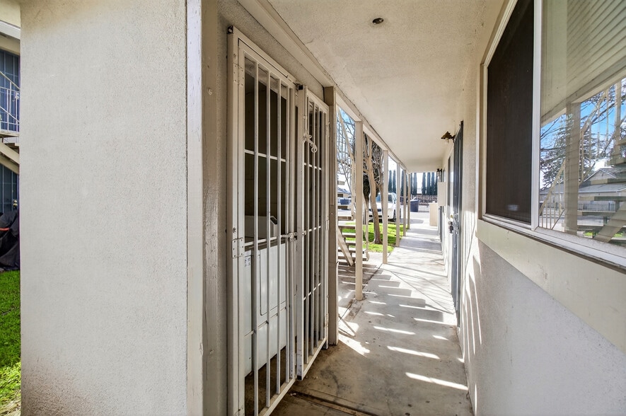 More Photos Of 1976 Edwards Ave, Merced Apartments For Sale