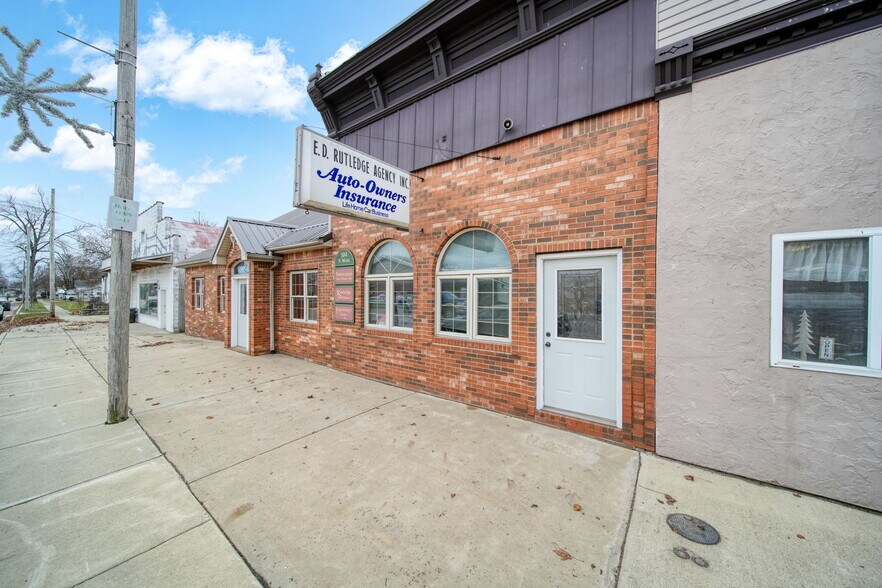 More Photos Of 104 Main St, Waldron Office Residential For Sale