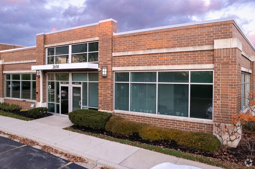 More Photos Of 2638 Patriot Blvd, Glenview Office For Lease