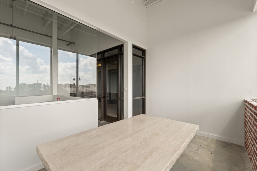 More Photos Of 6514 Highway 90A, Sugar Land Medical For Sale