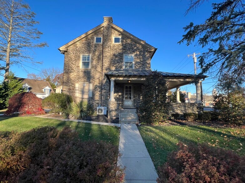 More Photos Of 98 Darby Rd, Paoli Office Residential For Lease