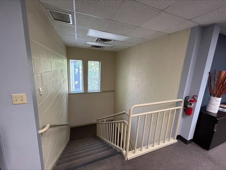 More Photos Of 9301 Calumet Ave, Munster Office Residential For Lease
