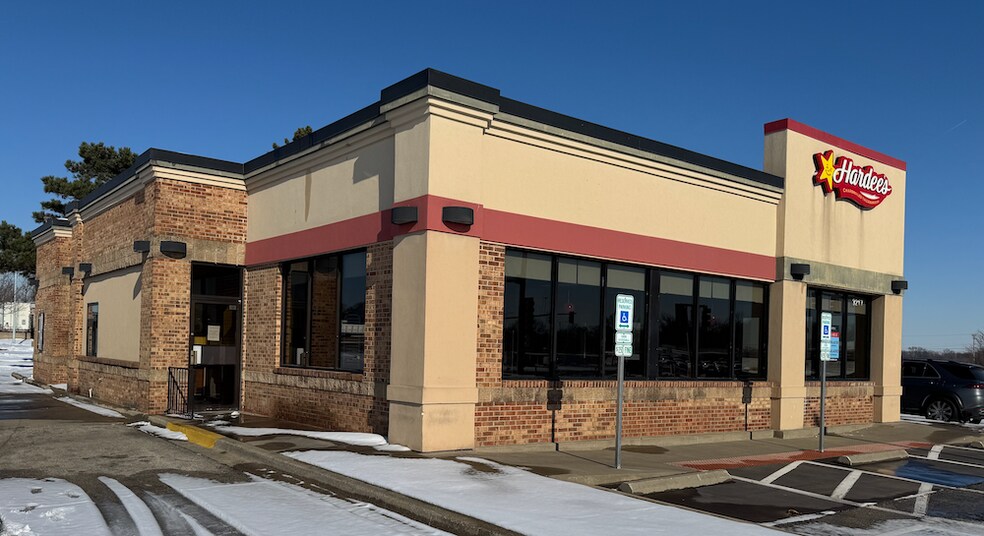 Primary Photo Of 3217 E Clear Lake Ave, Springfield Fast Food For Sale