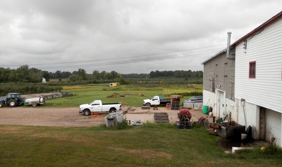 More Photos Of 6031 S Ridge Rd W, Ashtabula Specialty For Sale