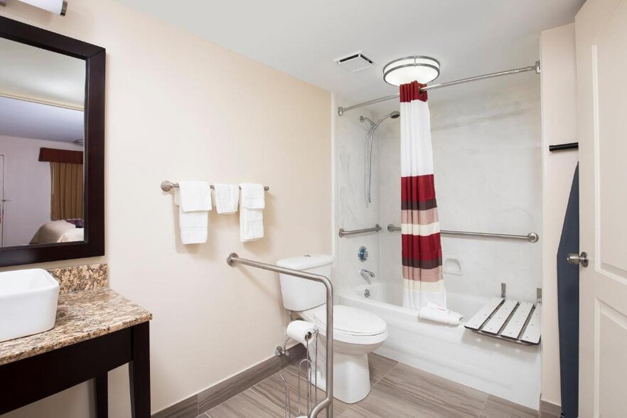 More Photos Of 1813 Crestwood Blvd, Irondale Hotel For Sale