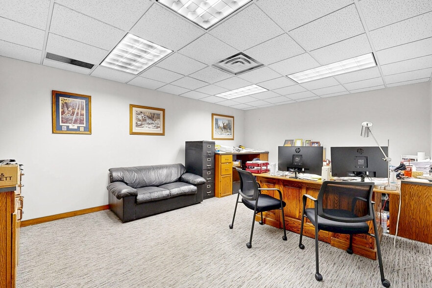 More Photos Of 1429 2nd Ave, Des Moines Warehouse For Sale