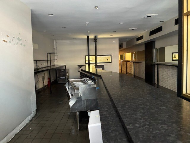 More Photos Of 1969 N Halsted St, Chicago Restaurant For Lease