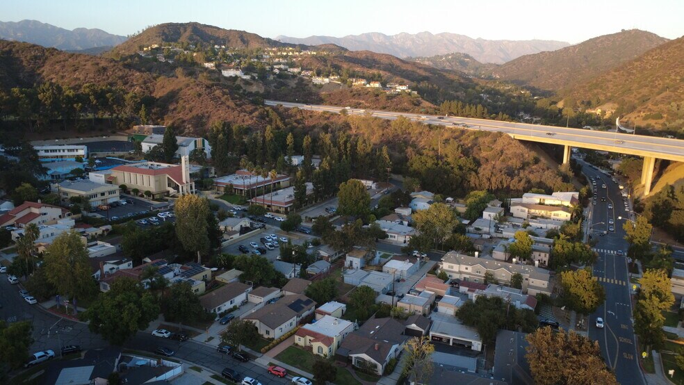 More Photos Of 1717 E Chevy Chase Dr, Glendale Multifamily For Sale