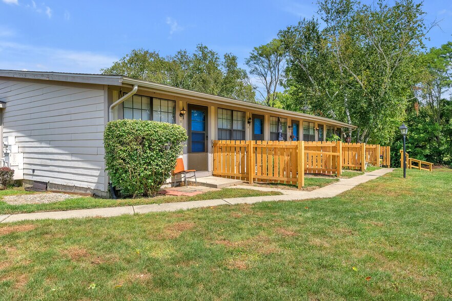 More Photos Of 5 E Plum St, Chesterfield Apartments For Sale