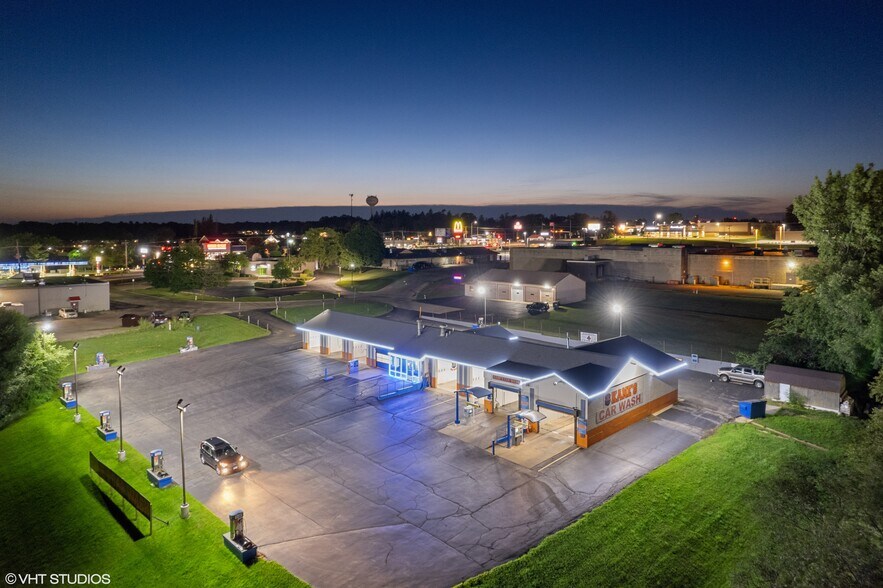 More Photos Of 731 Midwest Ct, Freeport Carwash For Sale