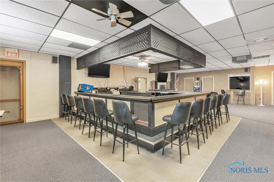 More Photos Of 11407 Corduroy Rd, Curtice Storefront For Sale