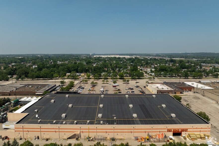 More Photos Of 20950 Libby Rd, Maple Heights Unknown For Lease