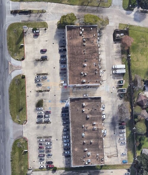 More Photos Of 9210-9220 S Hwy 6, Houston Unknown For Lease