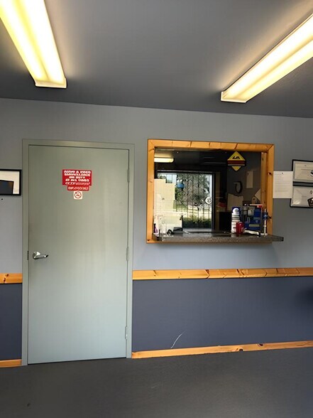 More Photos Of 1505 E Hooker St, Bartow Auto Repair For Sale