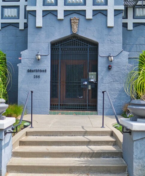 More Photos Of 286 Lenox Ave, Oakland Apartments For Sale