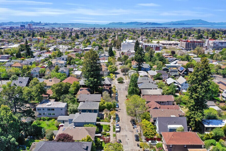 More Photos Of 2210-2212 Ward St, Berkeley Apartments For Sale