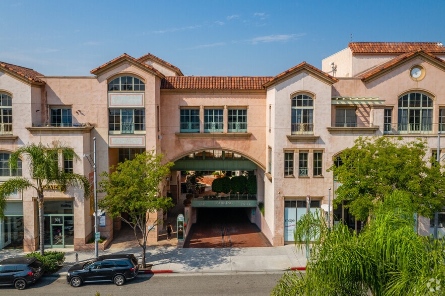 More Photos Of 301-333 N Canon Dr, Beverly Hills Office For Lease