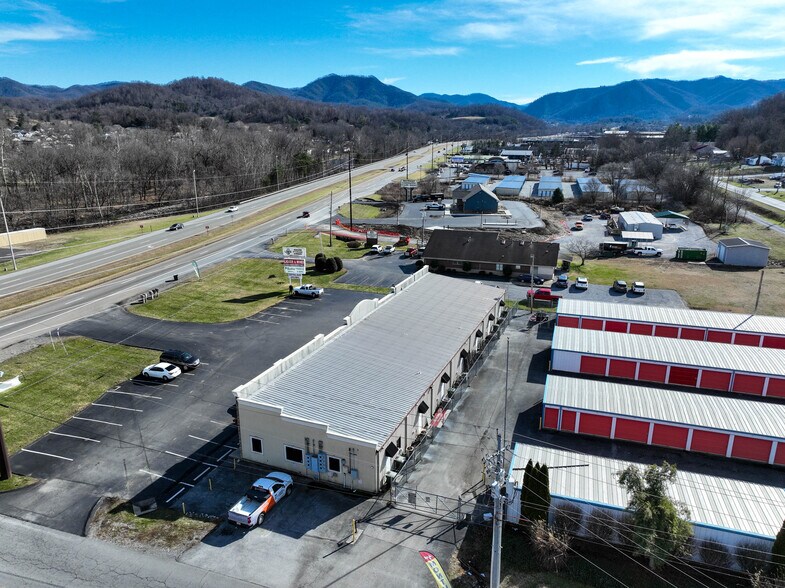 More Photos Of 1201 Highway 19E, Elizabethton Storefront Retail Office For Sale