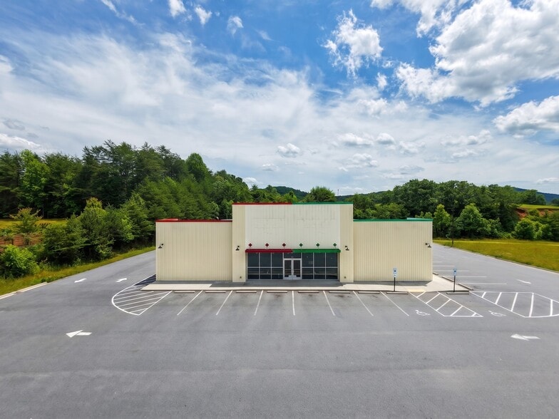 More Photos Of 104 Hwy 64 E, Hayesville Freestanding For Sale