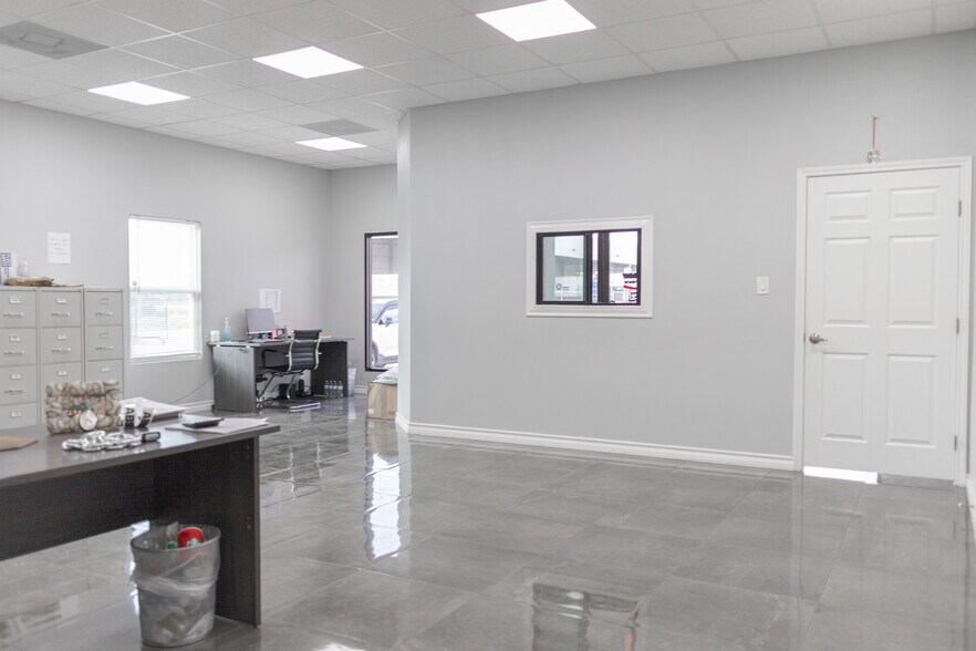 More Photos Of 119 North America Rd, Laredo Land For Sale