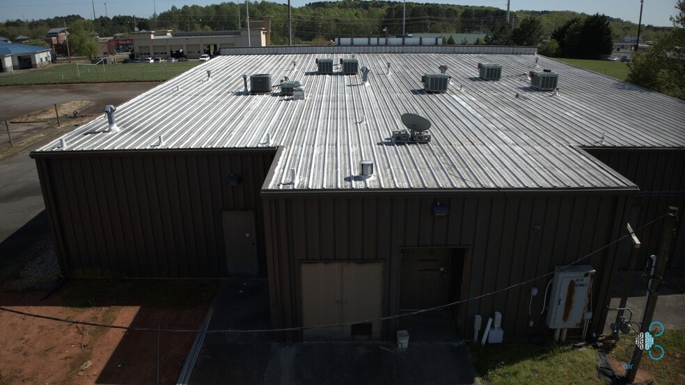 More Photos Of 3455 Keith Bridge Rd, Cumming Freestanding For Sale