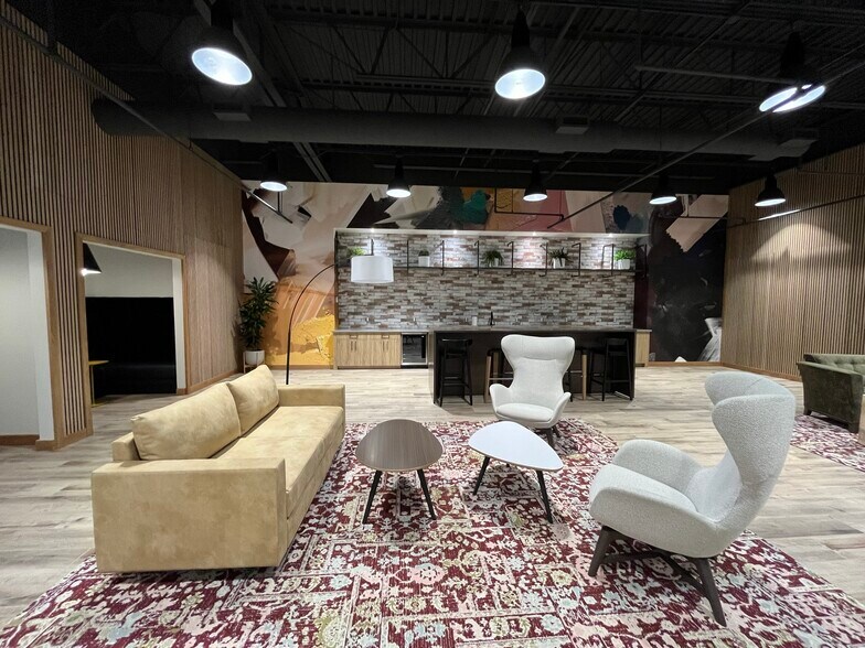 Primary Photo Of 273 Corporate Dr, Portsmouth Office For Lease