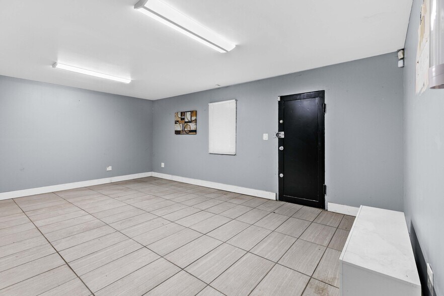 More Photos Of 11285 Goss St, Sun Valley Warehouse For Sale