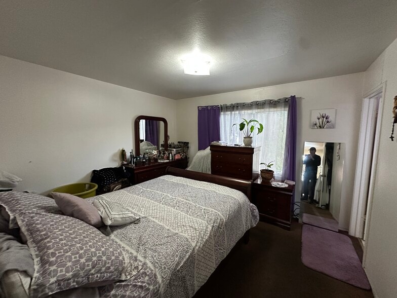 More Photos Of 2550 35th Ave, Oakland Apartments For Sale