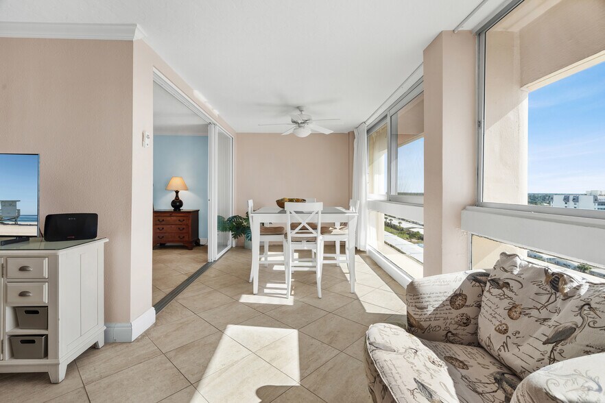 More Photos Of 5966 Midnight Pass Rd, Sarasota Hotel For Sale