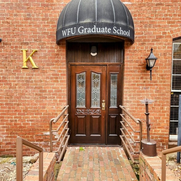More Photos Of 200 Brookstown Ave, Winston-Salem Loft Creative Space For Lease