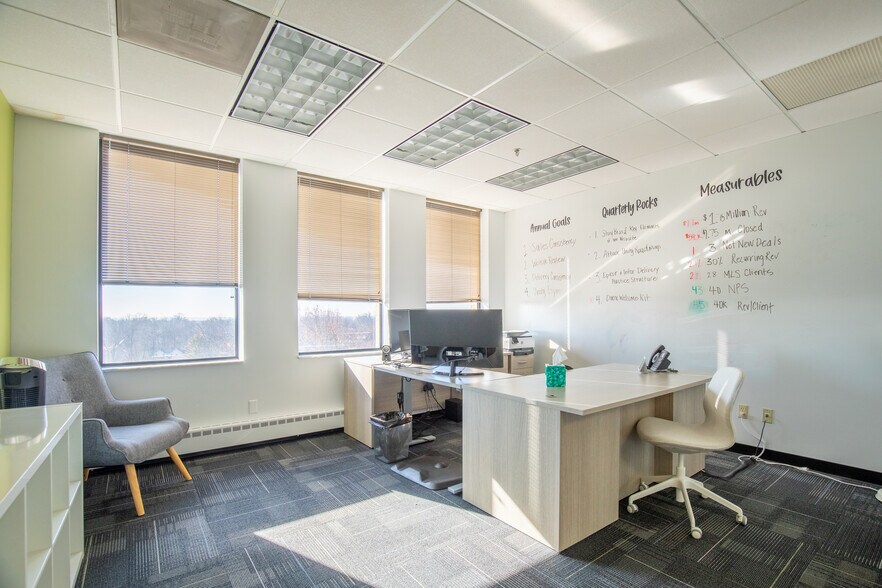 More Photos Of 9666 Olive Blvd, Olivette Office For Lease