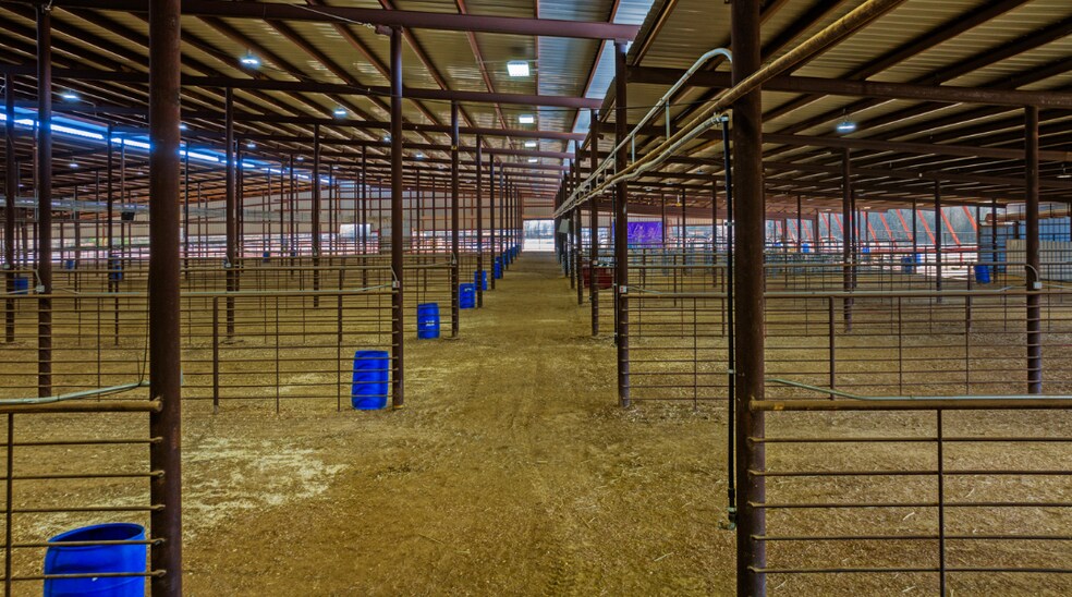 More Photos Of 3536 US Highway 82 E, Paris Specialty For Sale