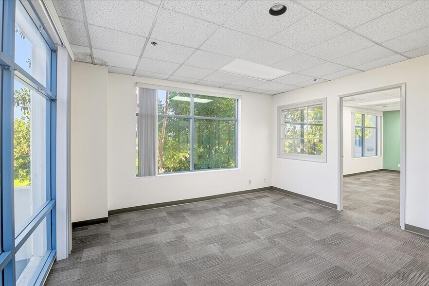 More Photos Of 12 Mauchly, Irvine Office Residential For Sale