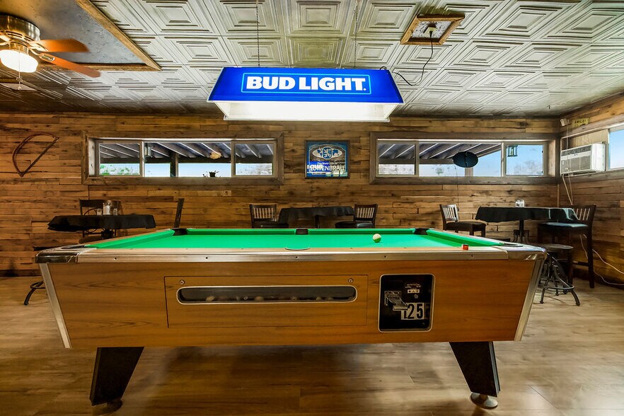 More Photos Of 24200 MO-45, Rushville Flex For Sale