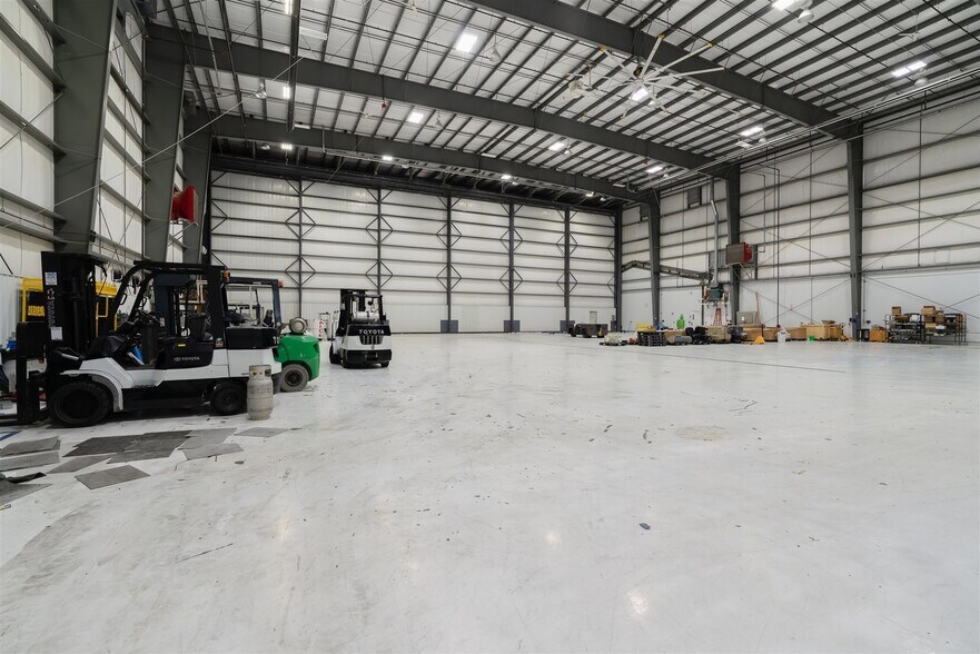 More Photos Of 2841 E Empire St, Bloomington Airplane Hangar For Sale